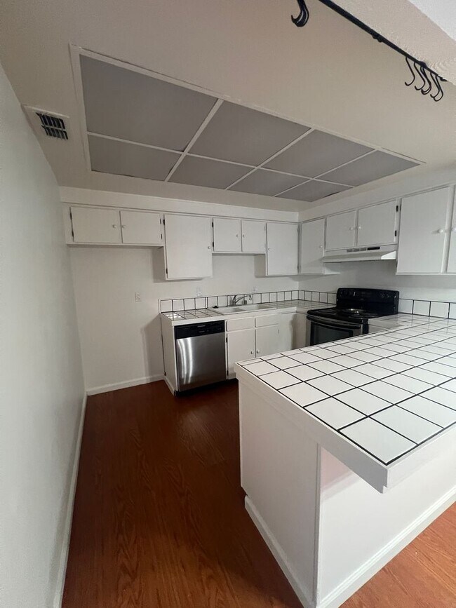 Foto del edificio - Charming 2-Bedroom, 2-Bath house