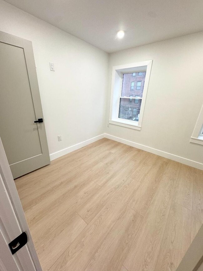 Photo - 116 E Huntingdon St Apartment