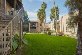 Parkside La Palma Apartments photo'