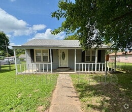 Building Photo - 319 E Dawes Ave