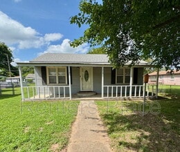 Building Photo - 319 E Dawes Ave