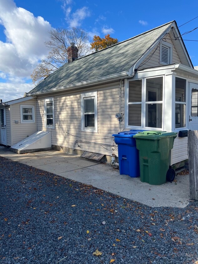 Primary Photo - 37 Smith St