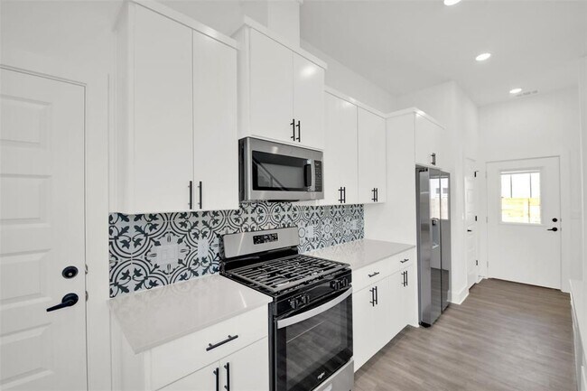 Foto del edificio - 7603 Carver Ave