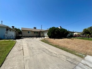Building Photo - 1409 Sylvia Dr