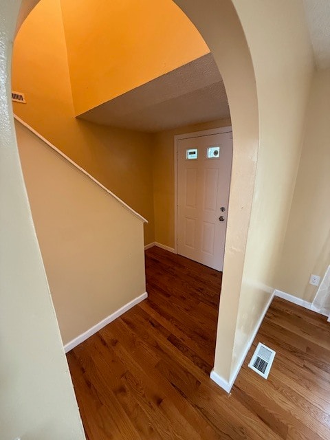 Foto del edificio - 3221 Kings Realm Ave