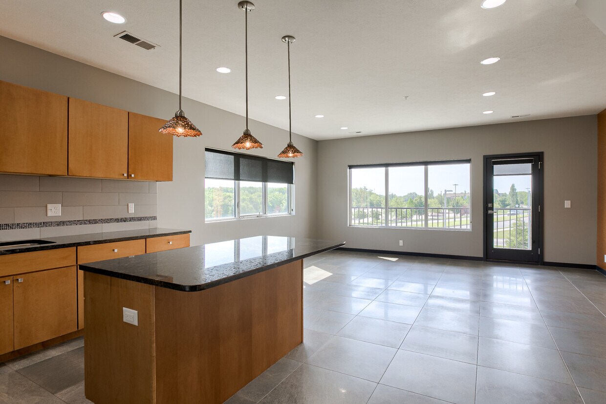 Foto principal - 5001 NW 1st St