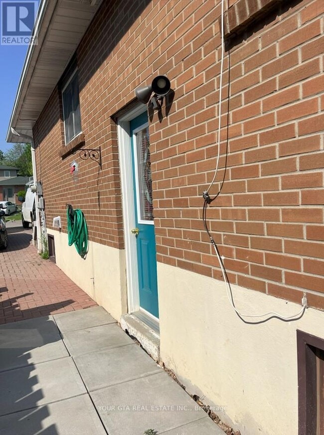 Building Photo - 147 Bonham Blvd