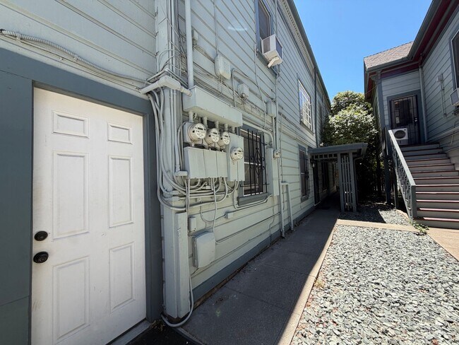 Foto del edificio - Updated & Spacious 1-Bedroom Apartment in Downtown Sacramento – Prime J Street Location