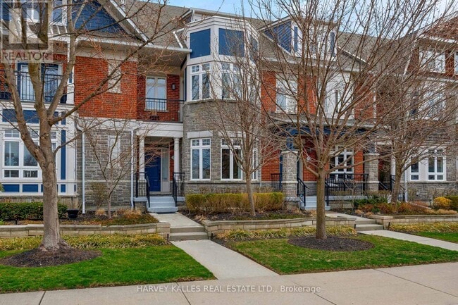 Building Photo - 157 St Lawrence Dr