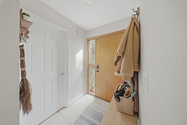 Building Photo - 2474 Tahoe Cir