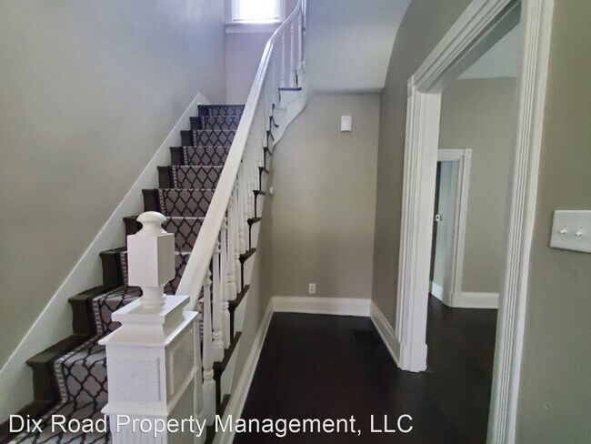 Building Photo - 3 br, 1 bath House - 75 Hereford Street,