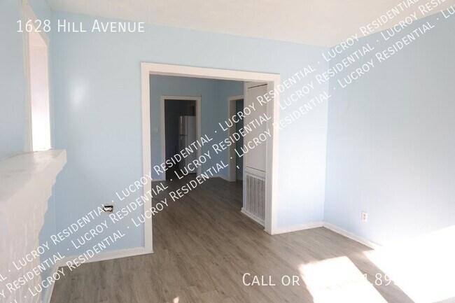 Building Photo - Super-Cute 3 Bedroom Rental with Spacious ...