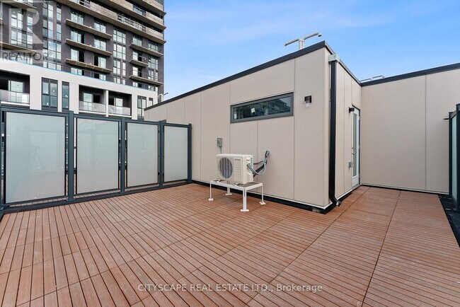 Photo du bâtiment - 3427 Sheppard Ave E