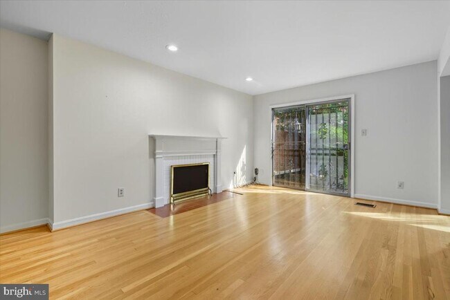 Foto del edificio - 3742 12th St S