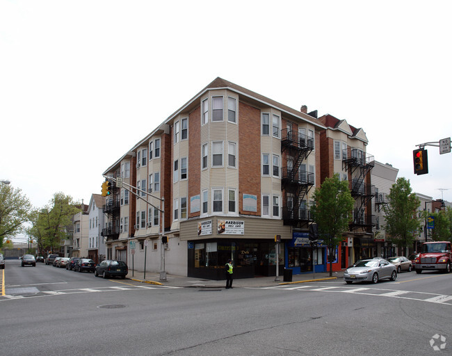 Building Photo - 239 Harrison Ave