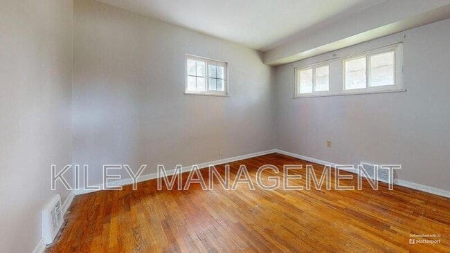 Building Photo - 951 Hubbard Ave