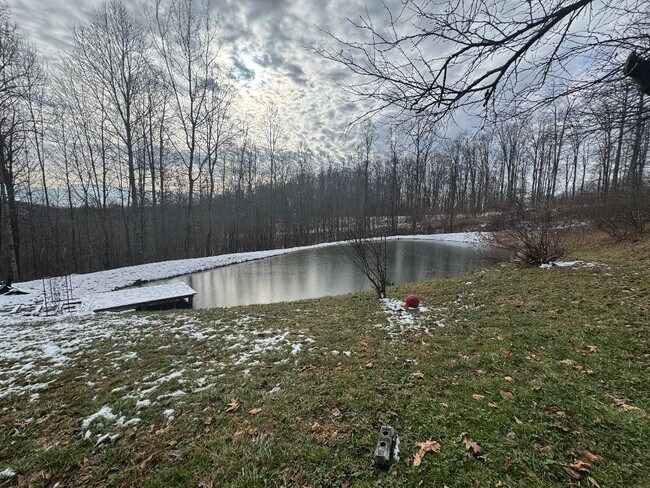 Foto del edificio - 844 Mount Kimberly Rd