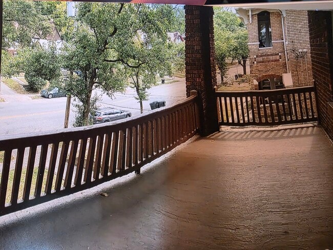 Foto del edificio - 735 E Mitchell Ave