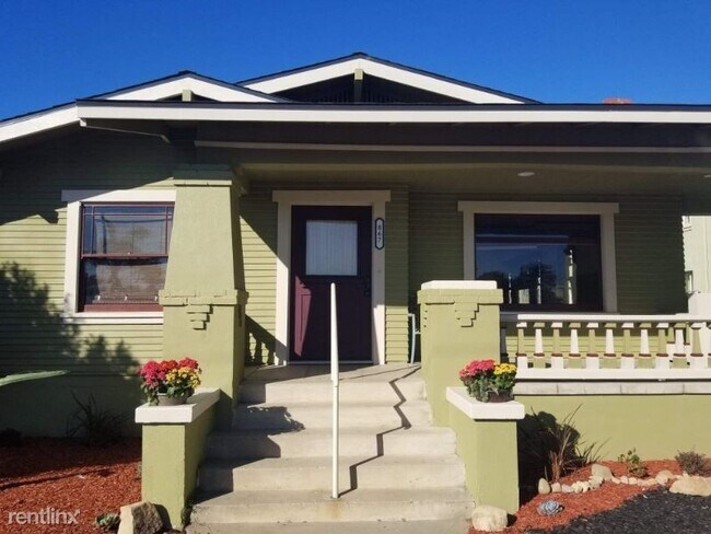Foto del edificio - 3 br, 2 bath House - E. Main St (3b/2b)