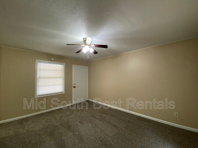 Photo - 1899 Willow Wood Ave House