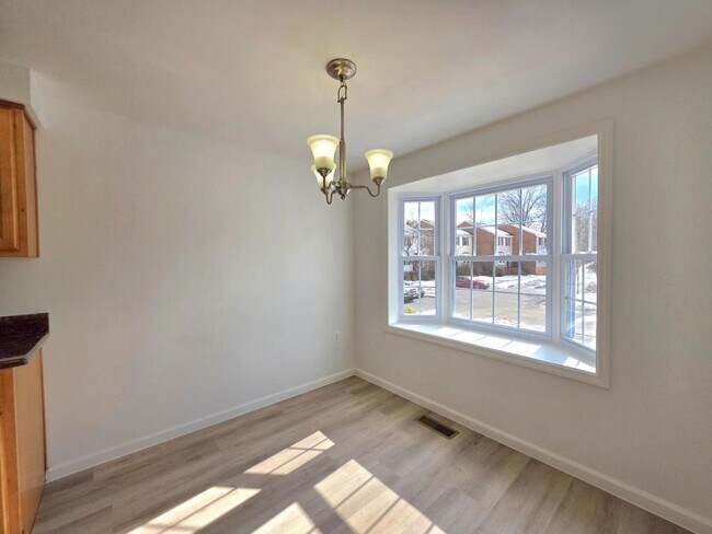 Building Photo - 2520 Doverhill Ct