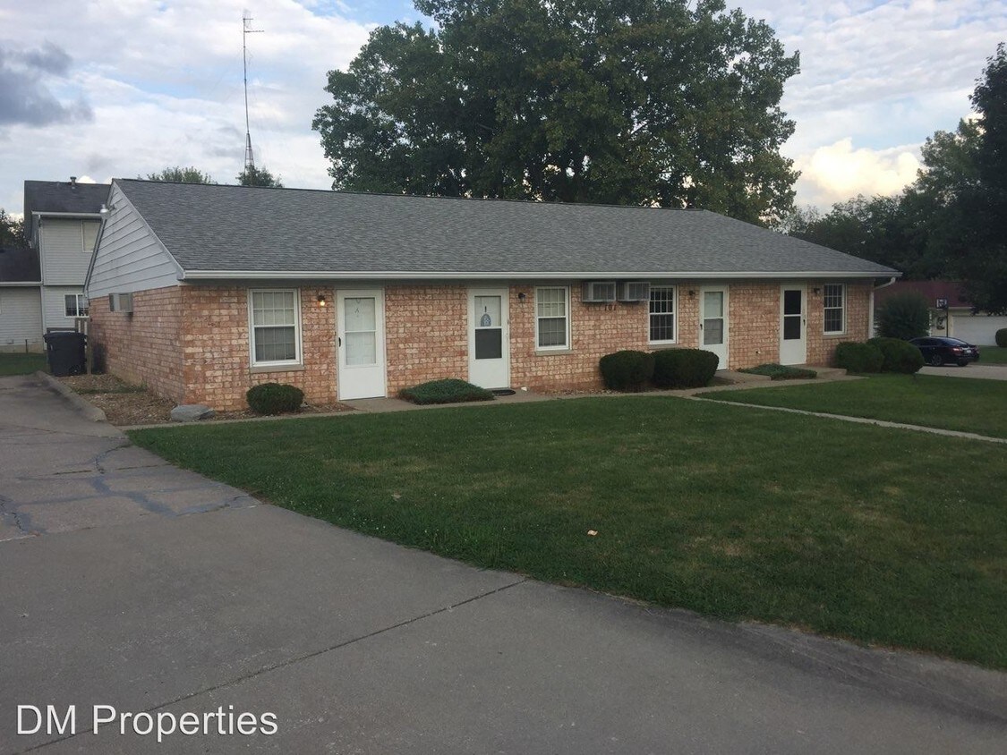 Primary Photo - 101 Wood Ct
