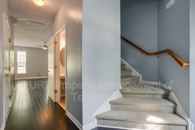 Building Photo - 1345 Bell Rd