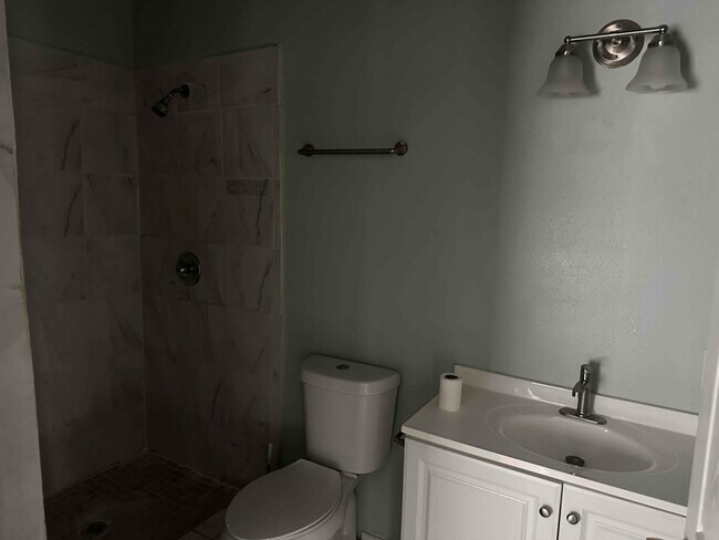 Building Photo - 138 Morrill Ave