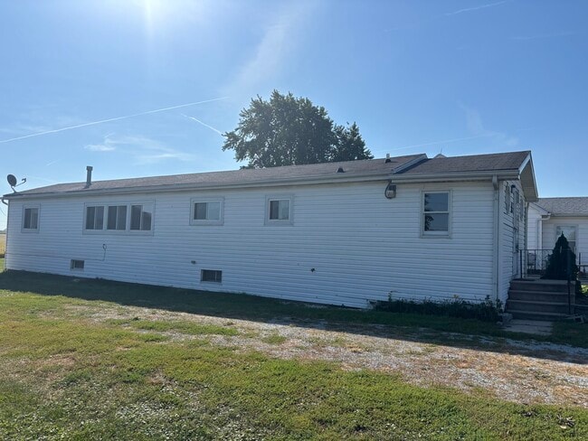 Building Photo - 1730 W Haven Ave