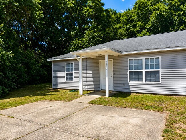 Foto del edificio - 5326 Vernon Taylor Rd