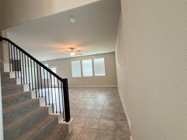 Foto del edificio - 5723 Madden Ln