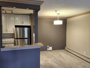Building Photo - 727-156 56 Ave SW