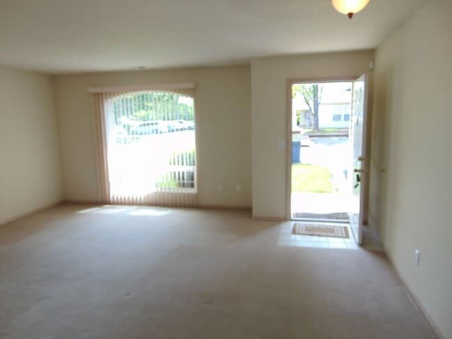Building Photo - Peaceful Cascade Park 2 Bedroom 55+ Bungalow