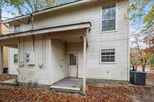 Building Photo - 5386 Rosedown Ct