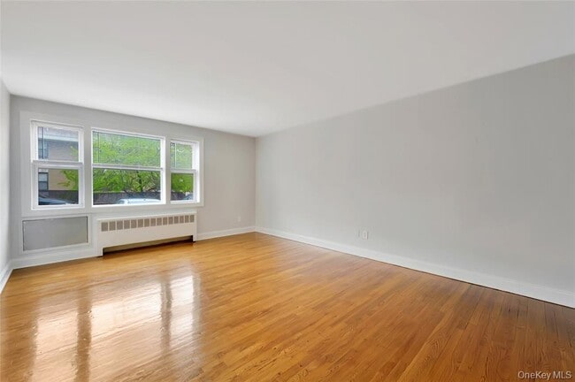 Foto del edificio - 504 Pelham Rd