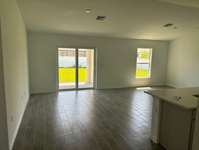 Foto del edificio - 1113 NW 21st Ave