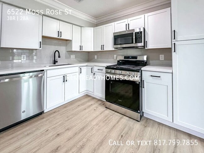 Building Photo - 6522 Moss Rose St