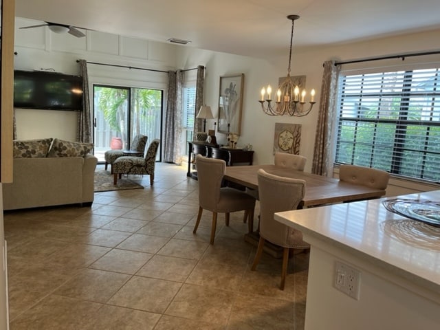 Foto del edificio - 823 Meadowland Dr