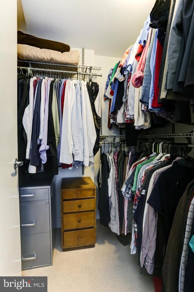 Closet - 149 W St NW