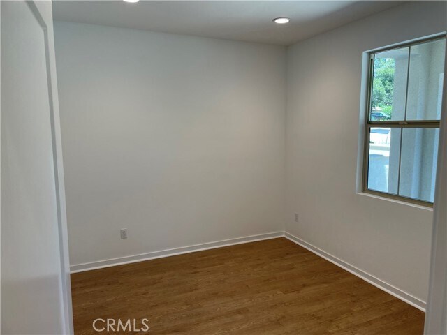 Foto del edificio - 1403 N Indian Hill Blvd