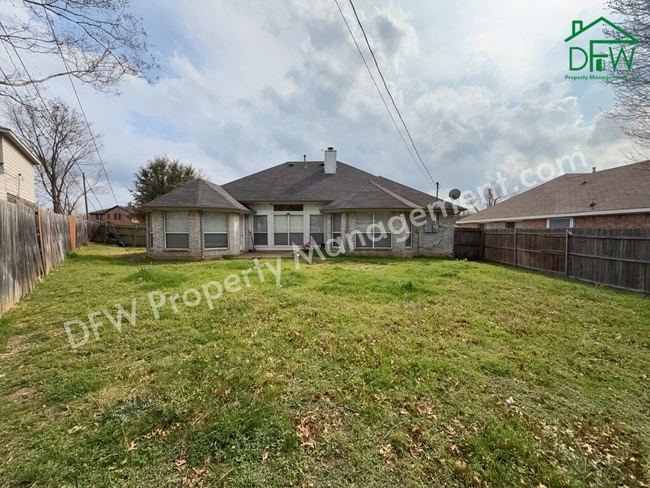 Photo - Charming Single-Story Home with Fireplace & Island Kitchen in Cedar Hill!