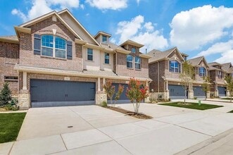 Building Photo - 2789 Majesty Dr