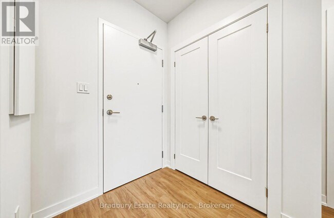 Building Photo - 155 Greenbrier Rd