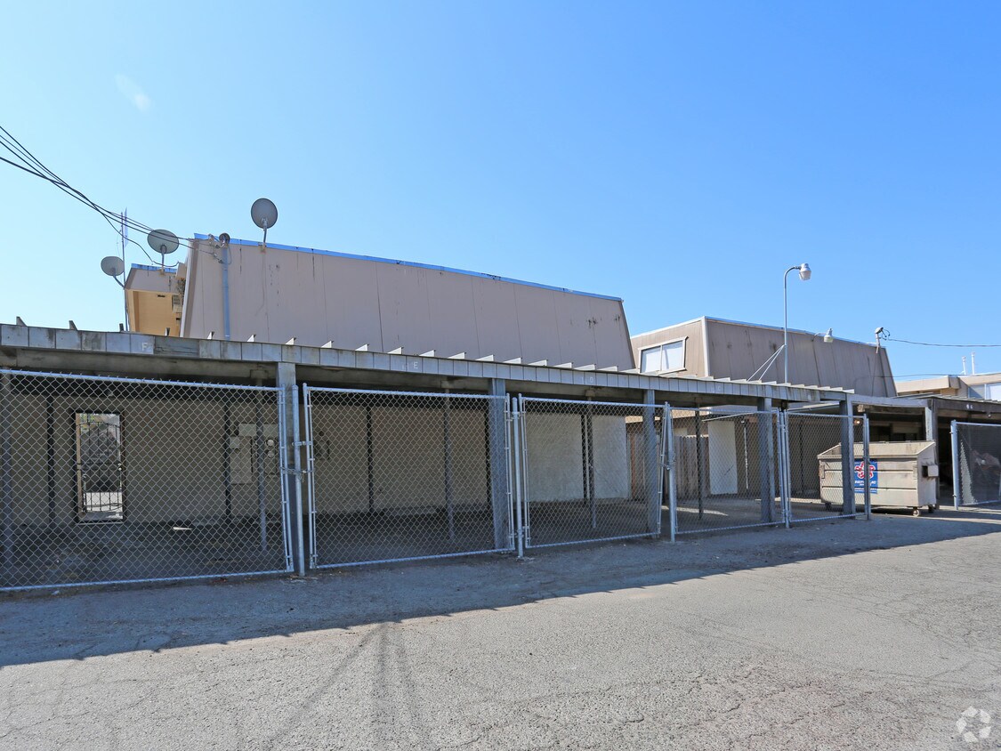 Foto del edificio - 1366-1394 San Ramon Ave