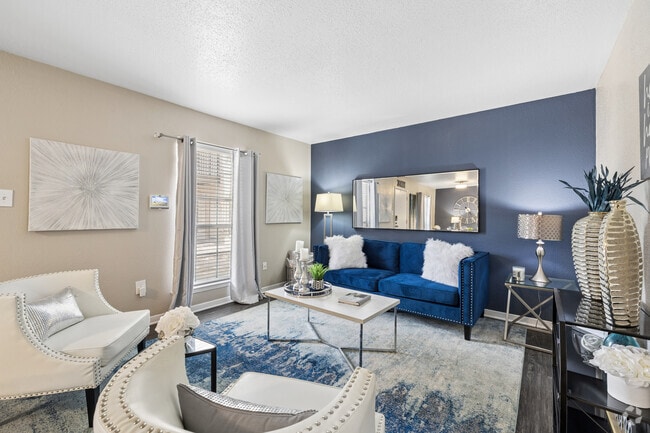 Padre Island 2BR, 1BA - 903SF - Living Room - Veranda