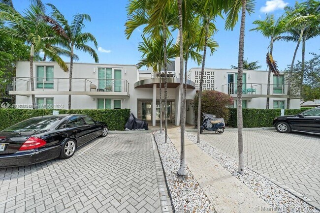 Foto del edificio - 212 West Dr