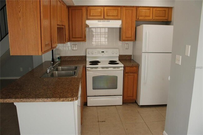 Foto del edificio - 4122 White Pine Ave