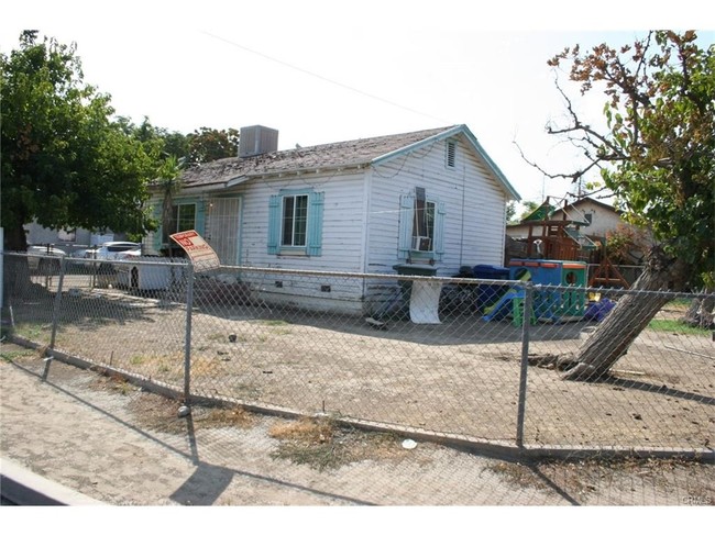 Building Photo - 1413 Southgate Dr