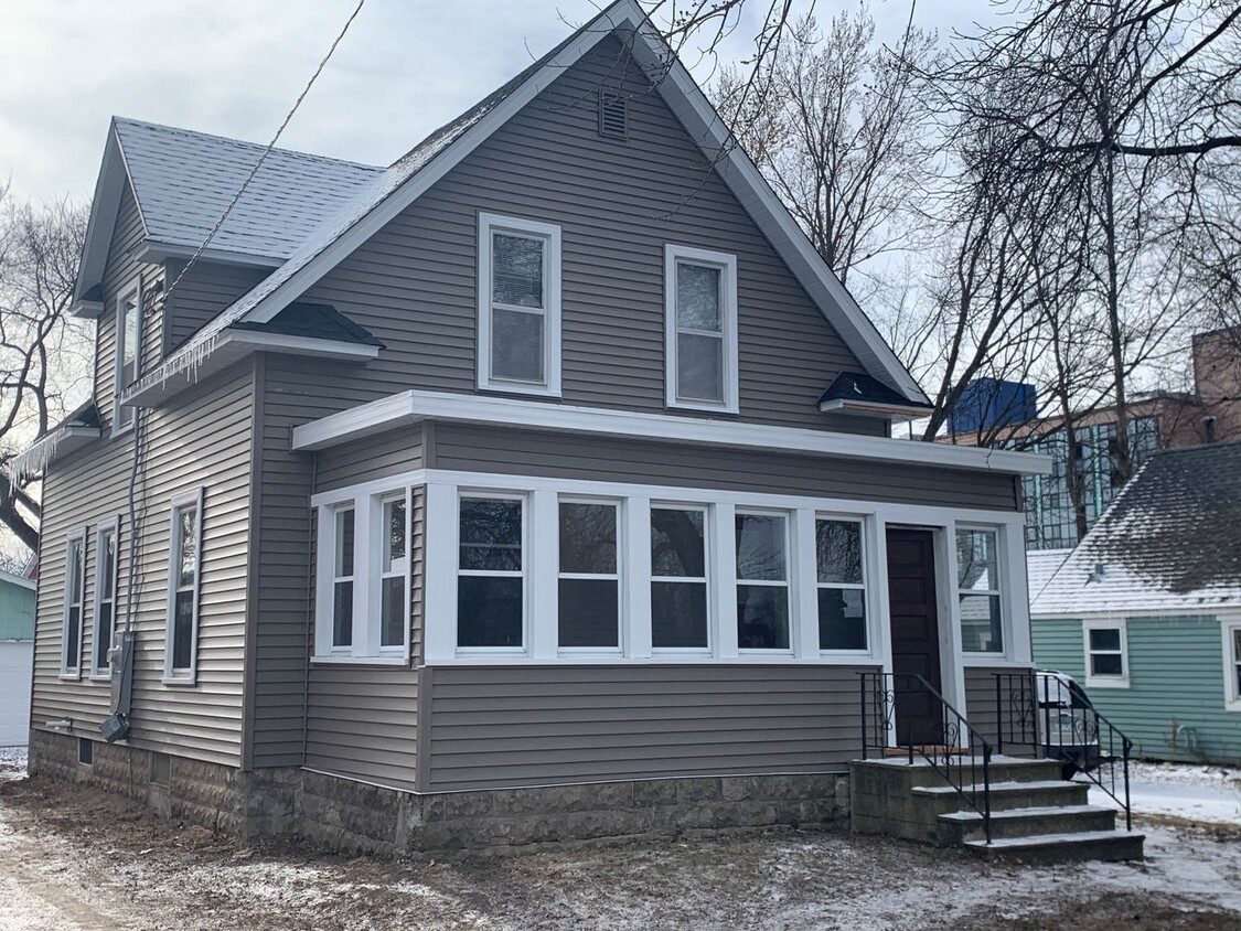 Primary Photo - Fully Renovated