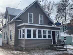 Building Photo - 1109 W Front St